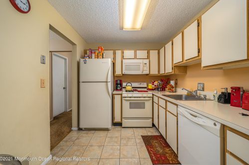 308 Sage Ct, Jackson Twp NJ 08527-4146 exterior