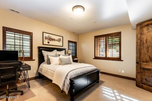 3167 Lower Saddleback Rd, Park City UT 84098-5699 exterior