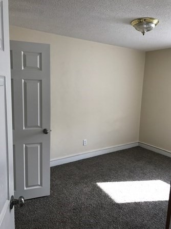 49 Hamlet St, Fall River MA 02724-3344 exterior