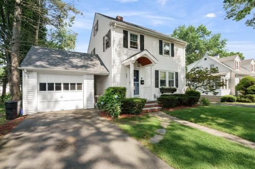 987 Furnace Brook Pkwy, Quincy, MA 02169-1617