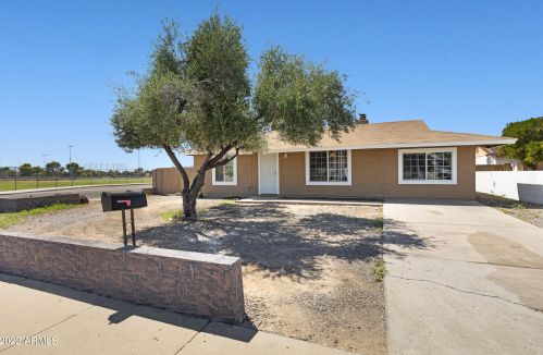 3802 73rd Ave, Phoenix, AZ 85033-3803