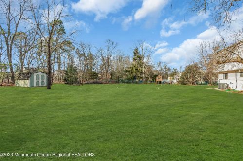 41 Beam Ave, Jackson Twp NJ  08527-2506 exterior