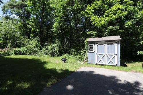 298 St, East Bridgewater MA 02333-1810 exterior