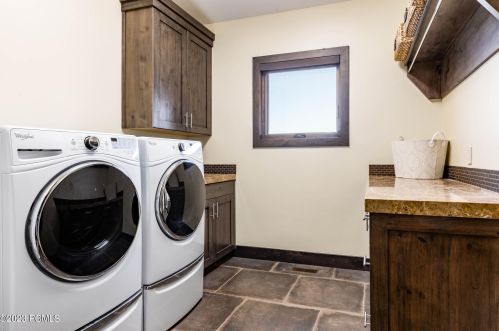 8449 Silver Crk Rd, Park City UT exterior