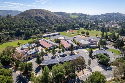 8035 Treeview Ct, Anaheim CA 92808-1553 exterior