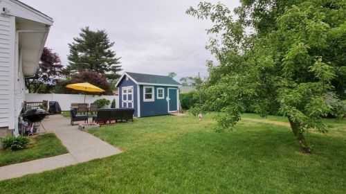 110 Farwell St, Newton MA 02460-1051 exterior