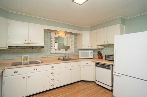 421 Britannia St, Taunton MA 02780-1853 exterior