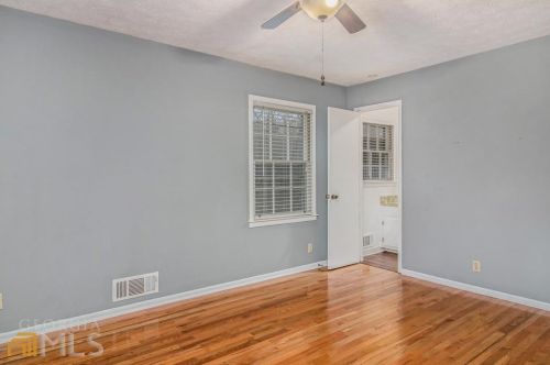 1345 Earle Ct, Conyers GA exterior