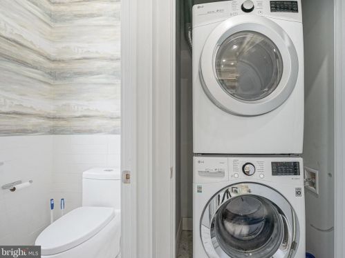 1614 16 St, Philadelphia PA 19121-3202 exterior