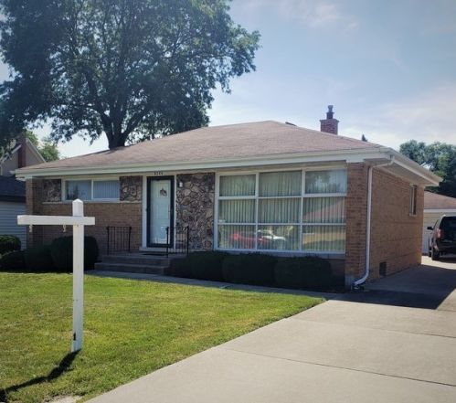 8344 Milwaukee Ave, Niles, IL 60714-2569