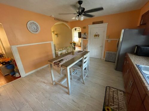 242 Maxfield St, New Bedford MA 02740-5229 exterior