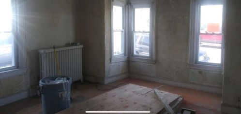 566 Bradford Ave, Fall River MA 02721-1017 exterior