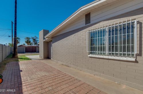 3825 Elm St, Phoenix AZ 85033-2112 exterior