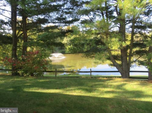 53 Lake View Ter, Columbus NJ  08022-1033 exterior