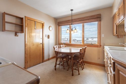 7 Bellingham Ave, Everett MA 02149-1218 exterior