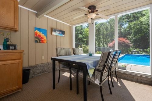 24 Ted Ln, Southborough MA 01772-2027 exterior