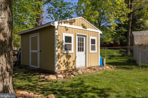 326 Route 156, Trenton NJ 08620-1729 exterior