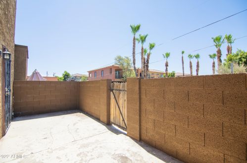 16225 30th St, Phoenix AZ 85032-3011 exterior