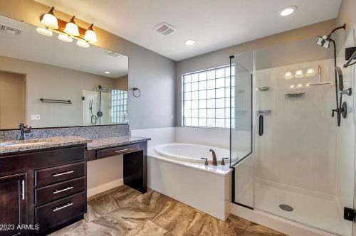 1751 Desperado Way, Phoenix AZ  85085-6330 exterior