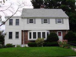 95 Upland Ave, Newton, MA 02461-2112