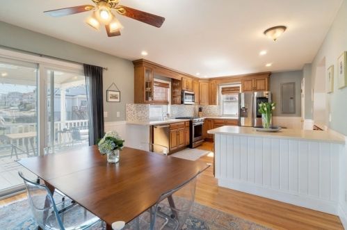 12 Narragansett Rd, Quincy MA 02169-2453 exterior