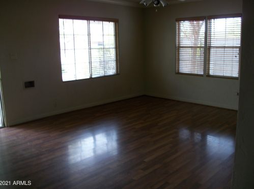 550 Cambridge Ave, Phoenix AZ  85003-1007 exterior