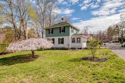 19 Fairview St, Montgomery MA  01085-4315 exterior