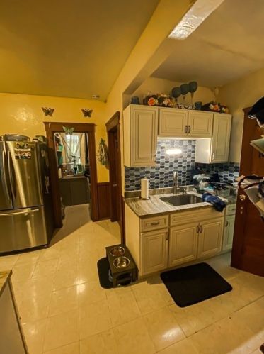 93 May St, Worcester MA 01602-3451 exterior