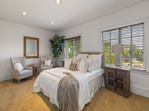 3 Glenwood Rd, Southborough MA 01772-1127 exterior