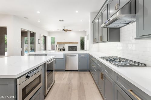 23217 39th Ter, Phoenix AZ  85050-5412 exterior