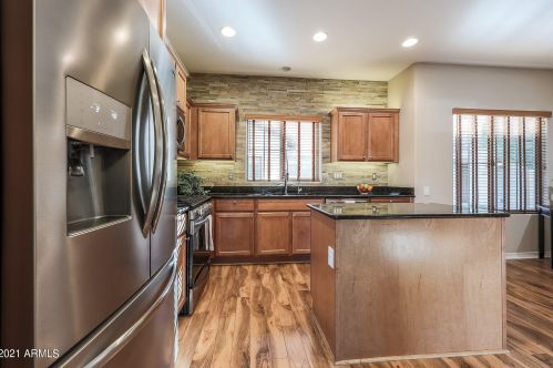 21150 36 Pl, Phoenix AZ 85050-8388 exterior