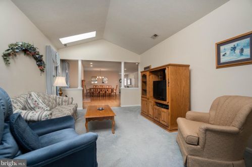 125 Sandpiper Ln, West Deptford NJ 08086-2196 exterior