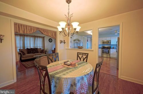 239 Hampshire Dr, West Deptford NJ 08096-4206 exterior