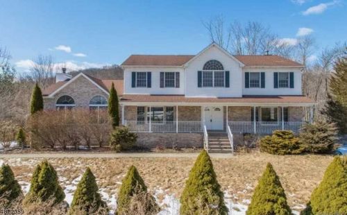 159 Burnt Meadow Rd, Skyline Lakes, NJ 07456-1117