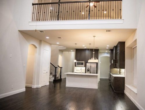 7959 Southfork Bnd, Irving TX 75063-4527 exterior