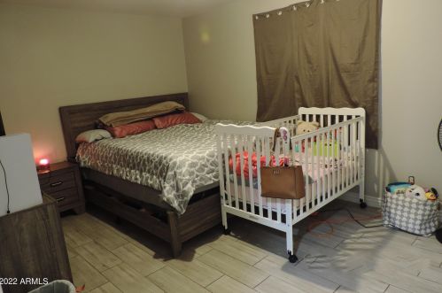 4001 61 St, Phoenix AZ 85033-1712 exterior