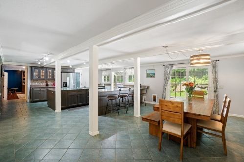 181 Floral St, Shrewsbury MA  01545-3246 exterior