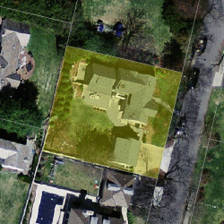 86 Pickwick Rd, Newton MA 02465-2819 aerial view