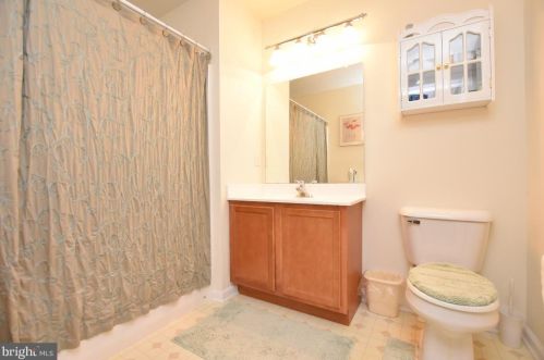 110 Redbud Ln, West Deptford NJ 08051-2292 exterior