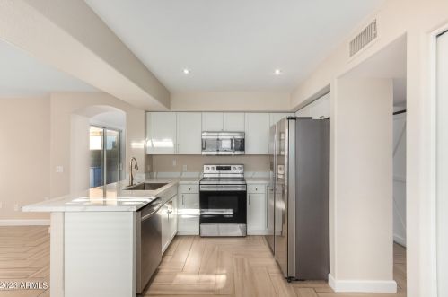 4758 Charleston Ave, Phoenix AZ 85032-9553 exterior