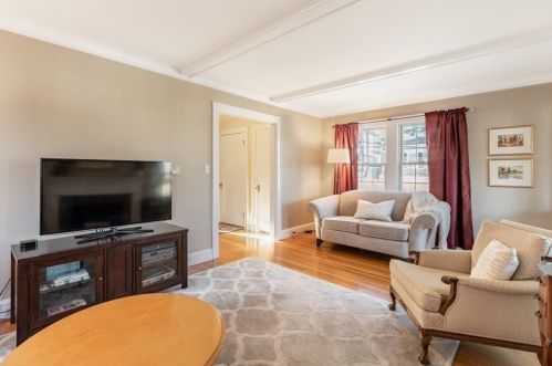 2 Bonad Rd, Milton MA 02186-3212 exterior