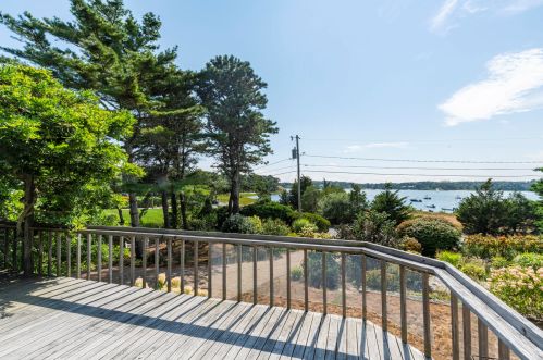 48 Strong Is Rd, Chatham MA 02633-1435 exterior