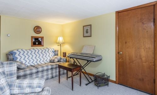 413 Danforth St, Taunton MA 02780-1642 exterior