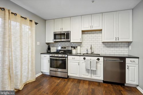 1504 Beacon Hill Dr, Erial NJ  08081-1168 exterior