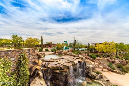 1816 Eagle Talon Trl, Phoenix AZ 85085-5344 exterior