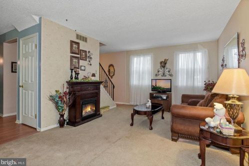 554 Elberne Ave, West Deptford NJ 08093-1715 exterior