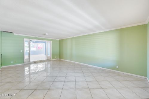 5501 Camelback Rd, Phoenix AZ 85033-1642 exterior