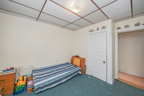 9 Lund St, Worcester MA 01607-1117 exterior