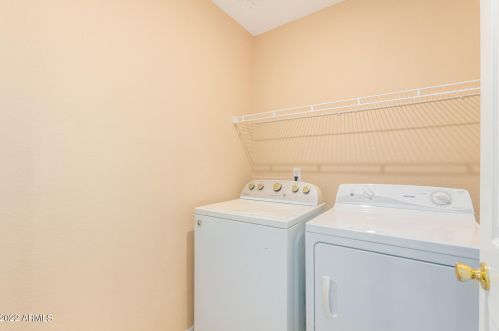 812 Chambers St, Phoenix AZ 85040-9061 exterior