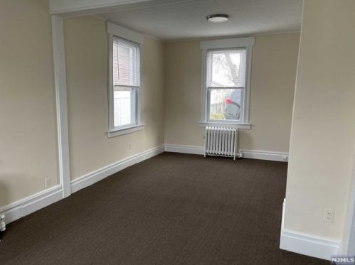 366 Forest St, Kearny NJ  07032-3533 exterior